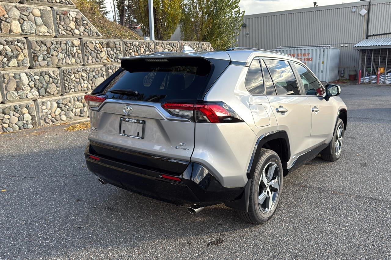 2025 Toyota RAV4 Plug-In Hybrid SE Photo