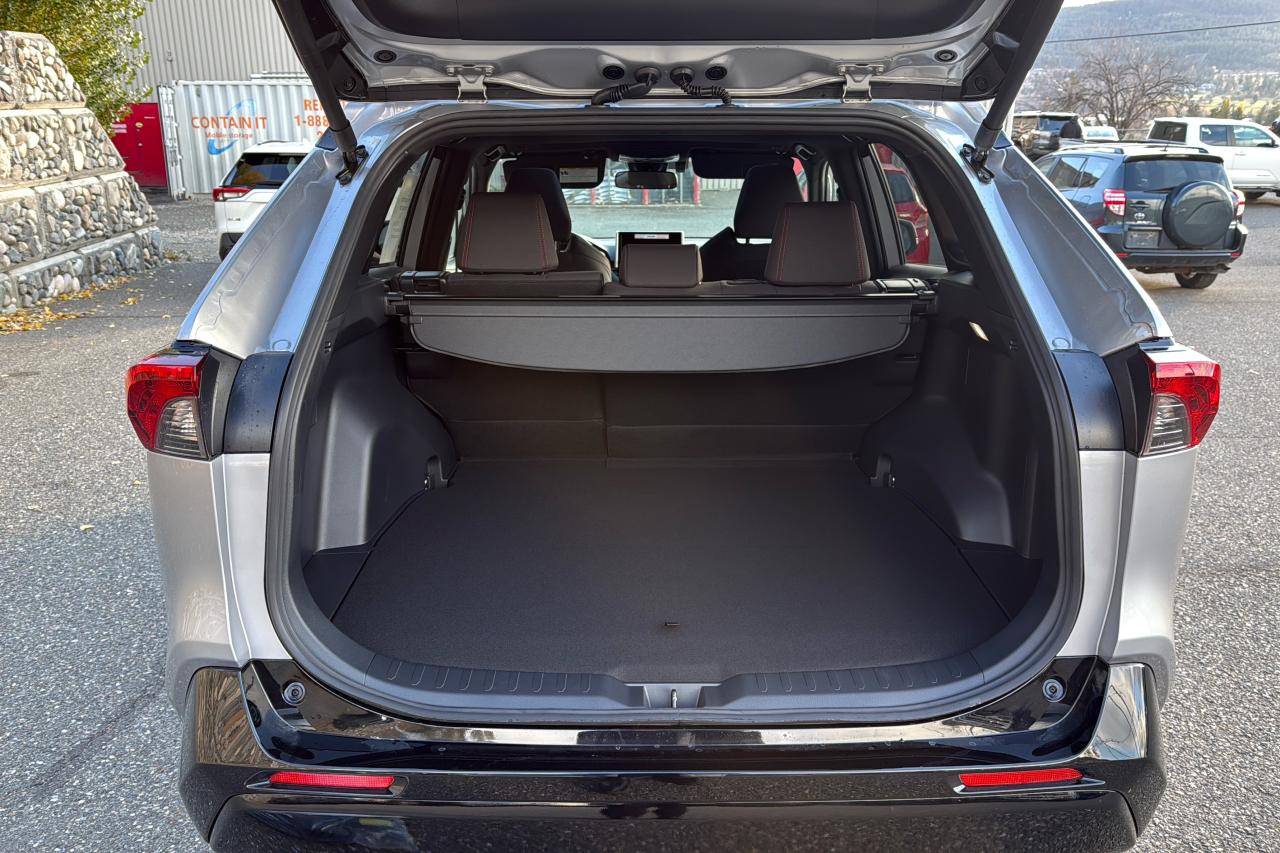 2025 Toyota RAV4 Plug-In Hybrid SE Photo