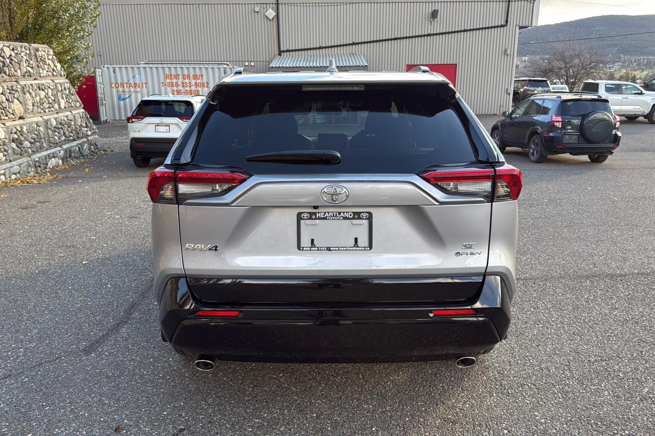 2025 Toyota RAV4 Plug-In Hybrid SE Photo