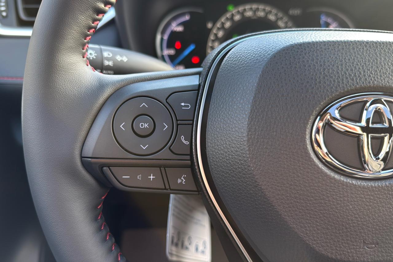 2025 Toyota RAV4 Plug-In Hybrid SE Photo