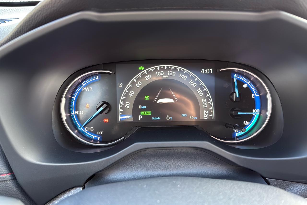 2025 Toyota RAV4 Plug-In Hybrid SE Photo