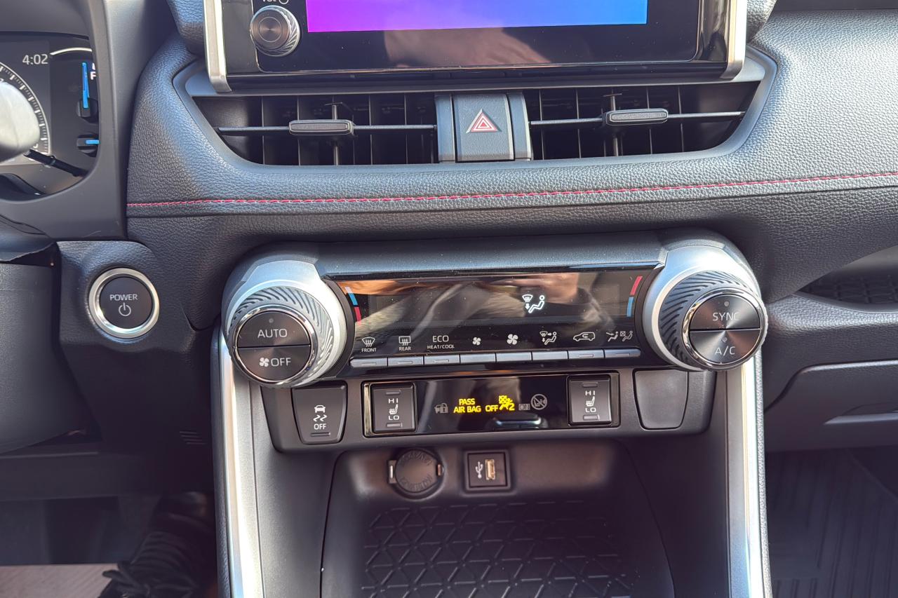 2025 Toyota RAV4 Plug-In Hybrid SE Photo