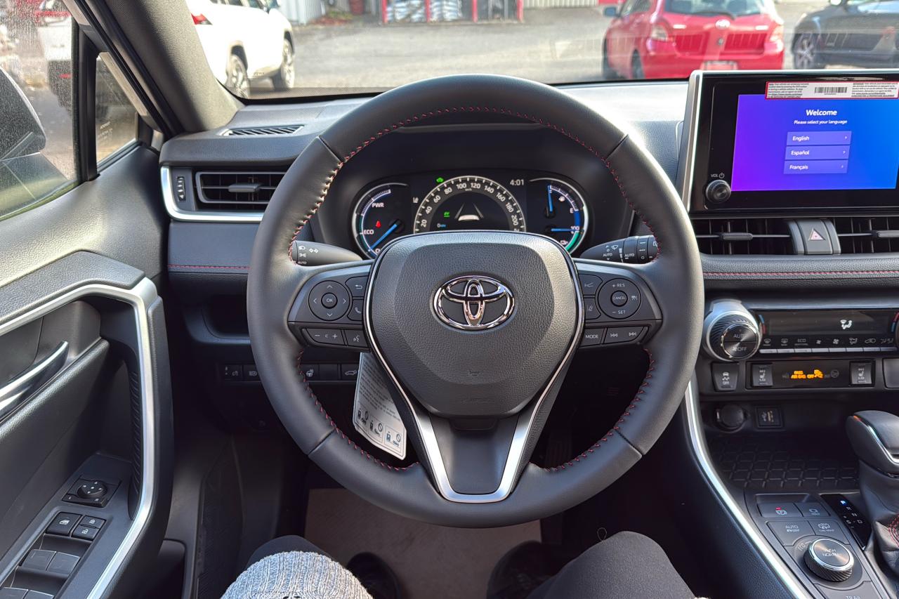2025 Toyota RAV4 Plug-In Hybrid SE Photo