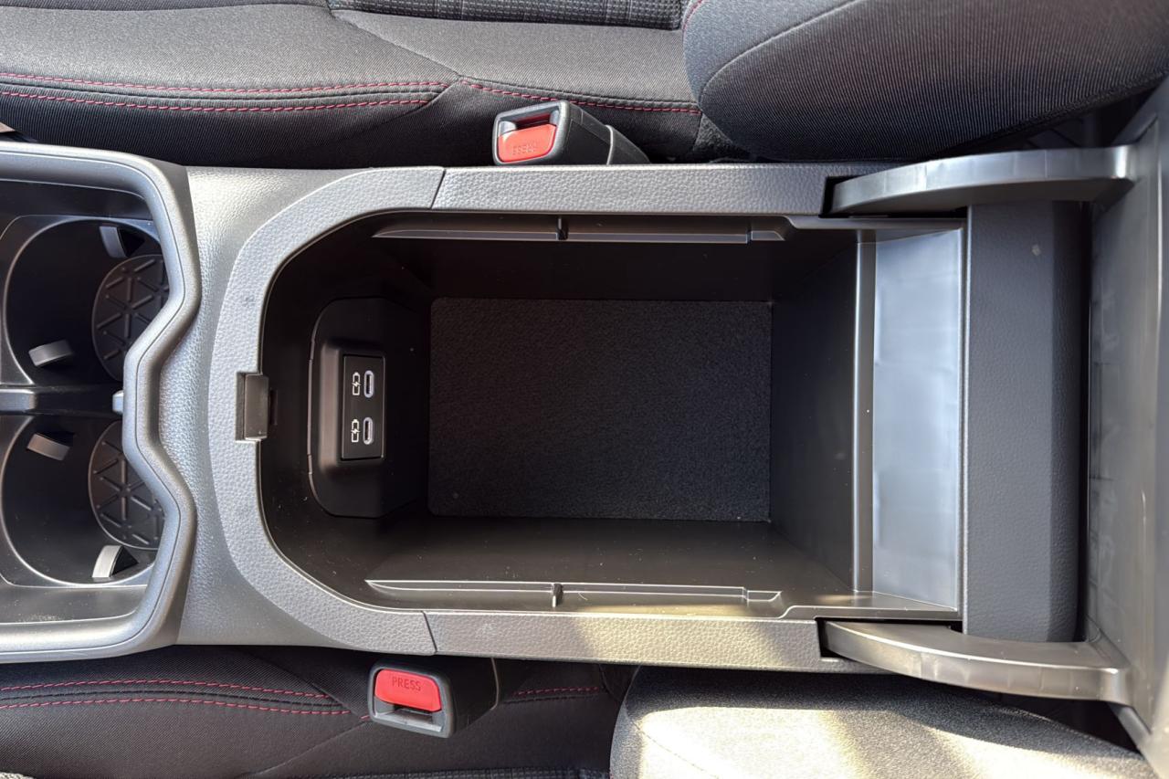 2025 Toyota RAV4 Plug-In Hybrid SE Photo