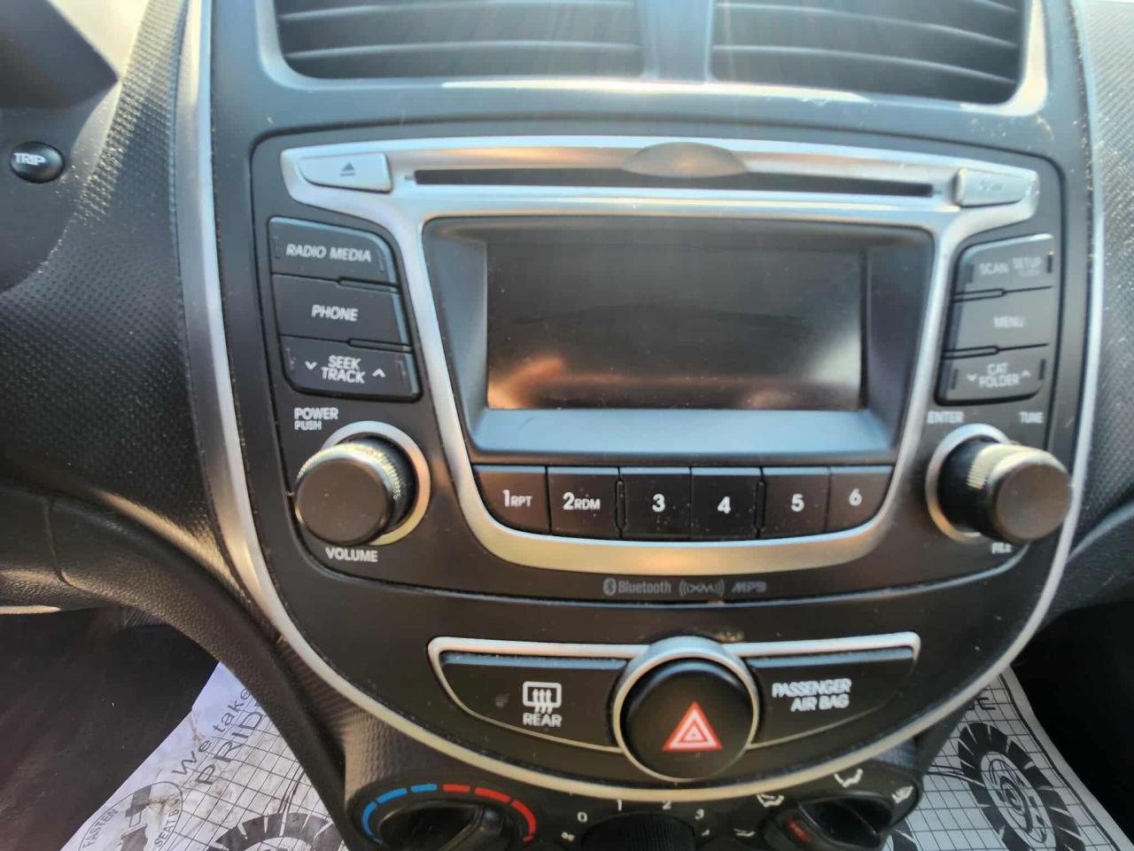 2016 Hyundai Accent 5DR HB AUTO GL - Photo #13