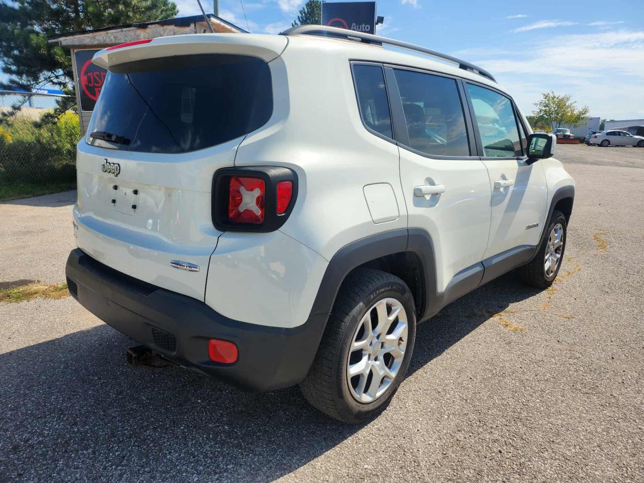 2015 Jeep Renegade 4WD 4dr - Photo #5