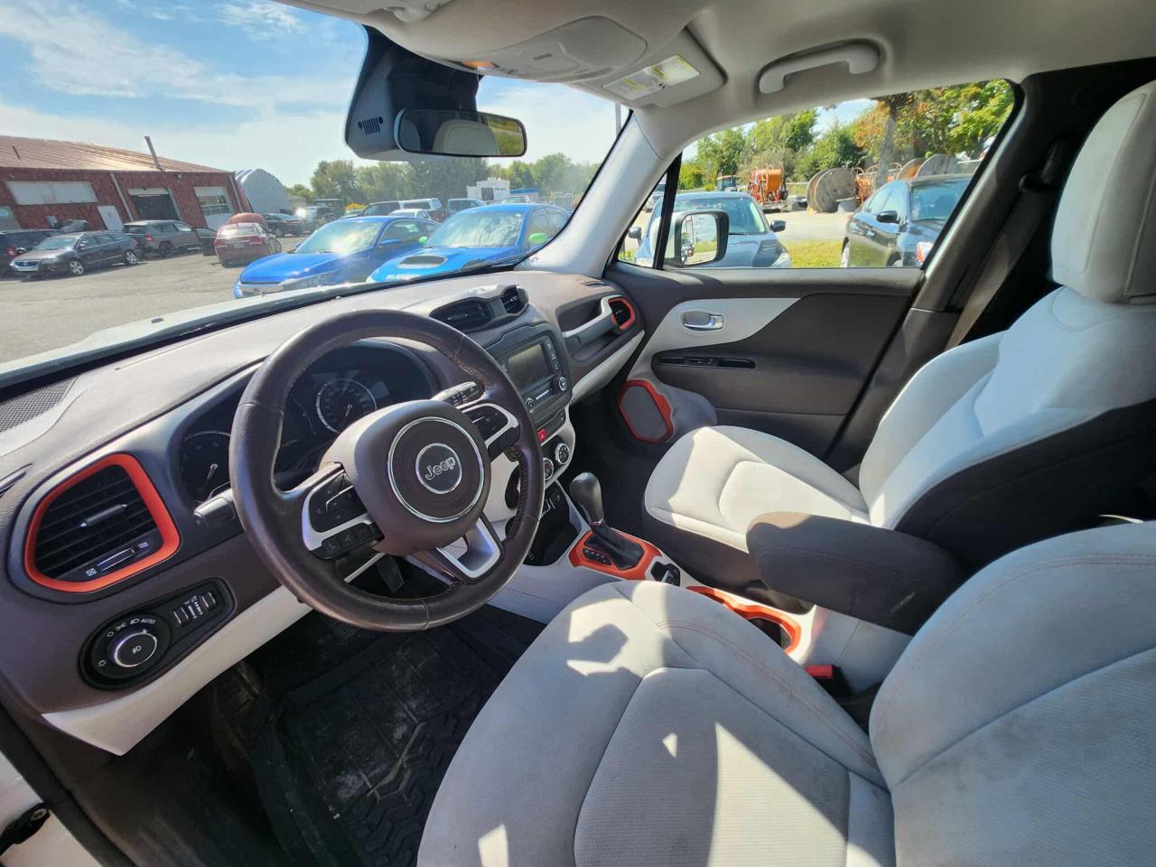 2015 Jeep Renegade 4WD 4dr - Photo #14