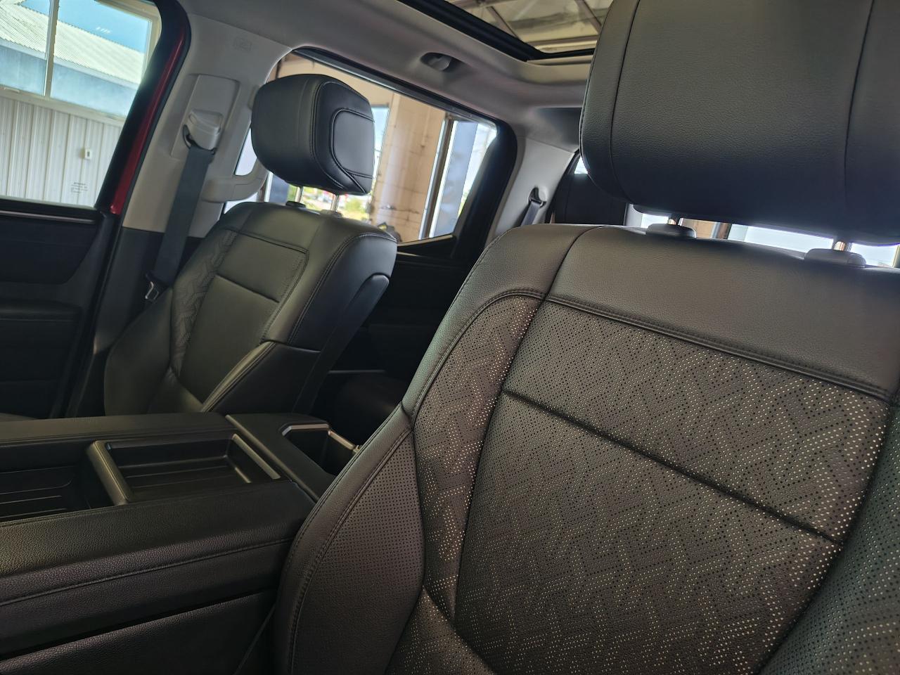 2023 Toyota Tundra LIMITED HYBRID Photo0