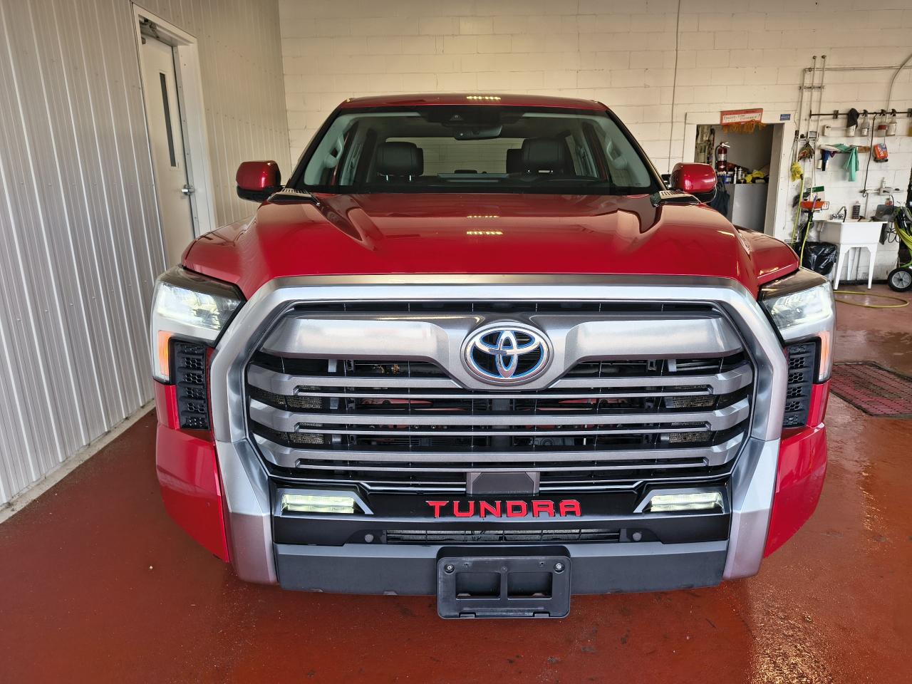 2023 Toyota Tundra LIMITED HYBRID Photo0