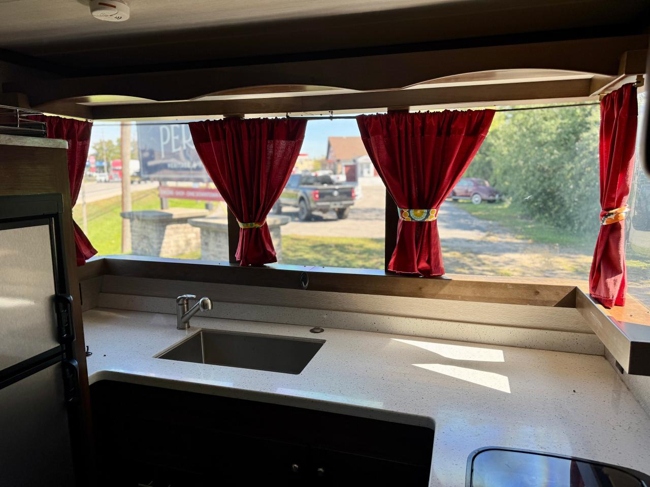 2019 Heartland Trail Runner Terry Classic V22 24' Retro Style Travel Trailer - Photo #31