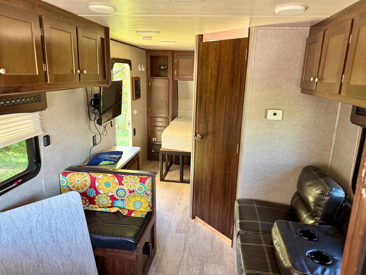 2019 Heartland Trail Runner Terry Classic V22 24' Retro Style Travel Trailer - Photo #37