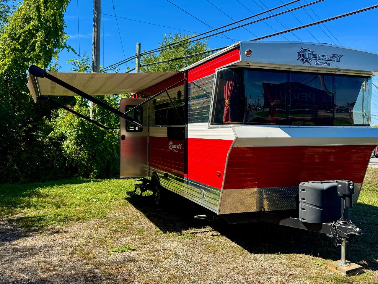 2019 Heartland Trail Runner Terry Classic V22 24' Retro Style Travel Trailer - Photo #6