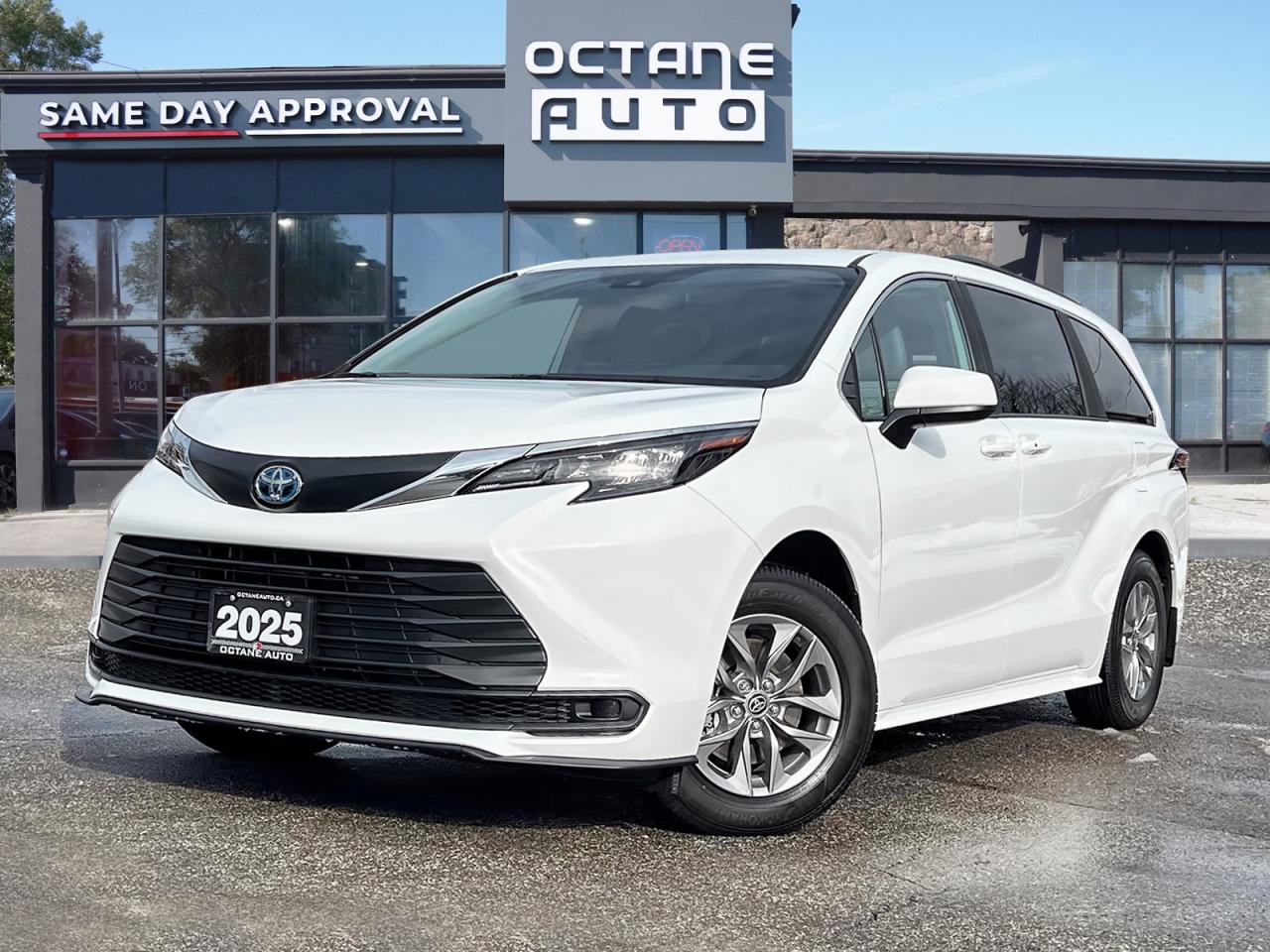 2025 Toyota Sienna LE 8 PASSENGER