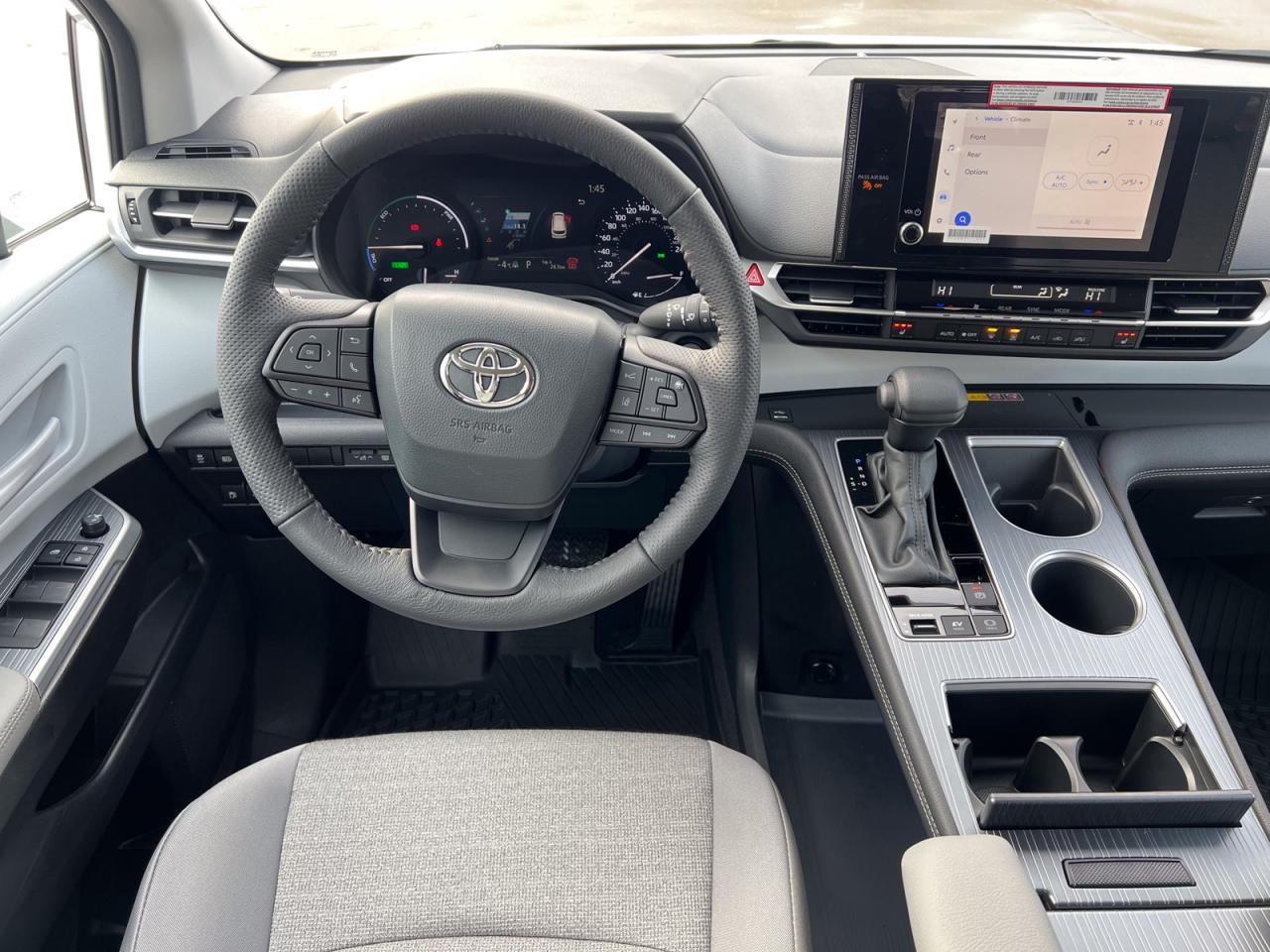 2025 Toyota Sienna LE 8 PASSENGER - Photo #18