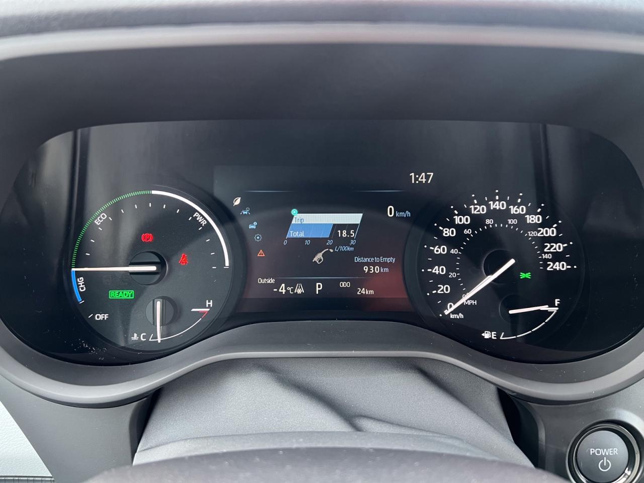 2025 Toyota Sienna LE 8 PASSENGER - Photo #24