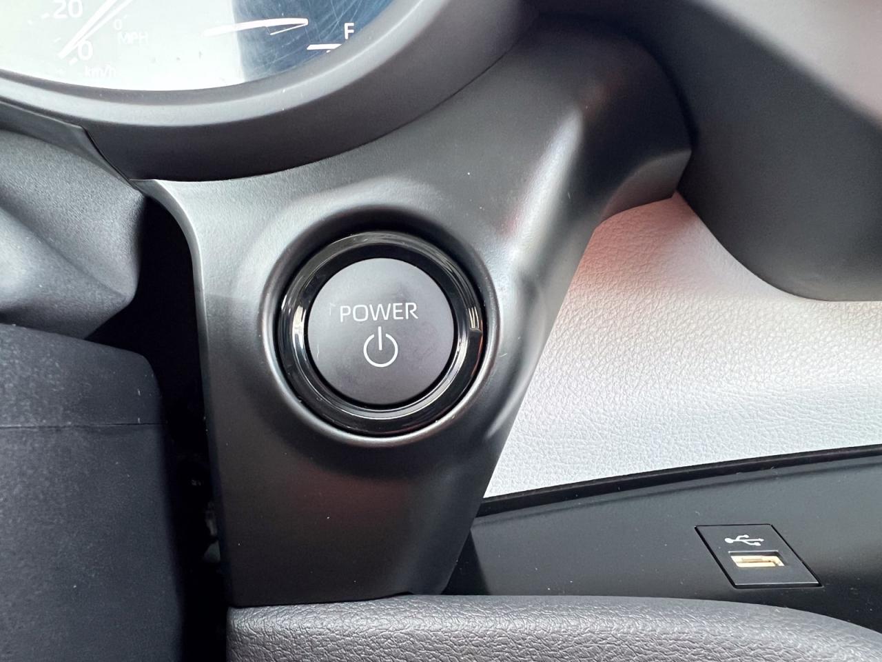 2025 Toyota Sienna LE 8 PASSENGER - Photo #25