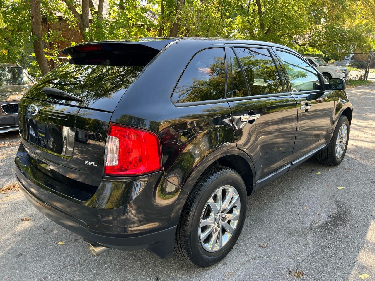 2011 Ford Edge SEL - Photo #5
