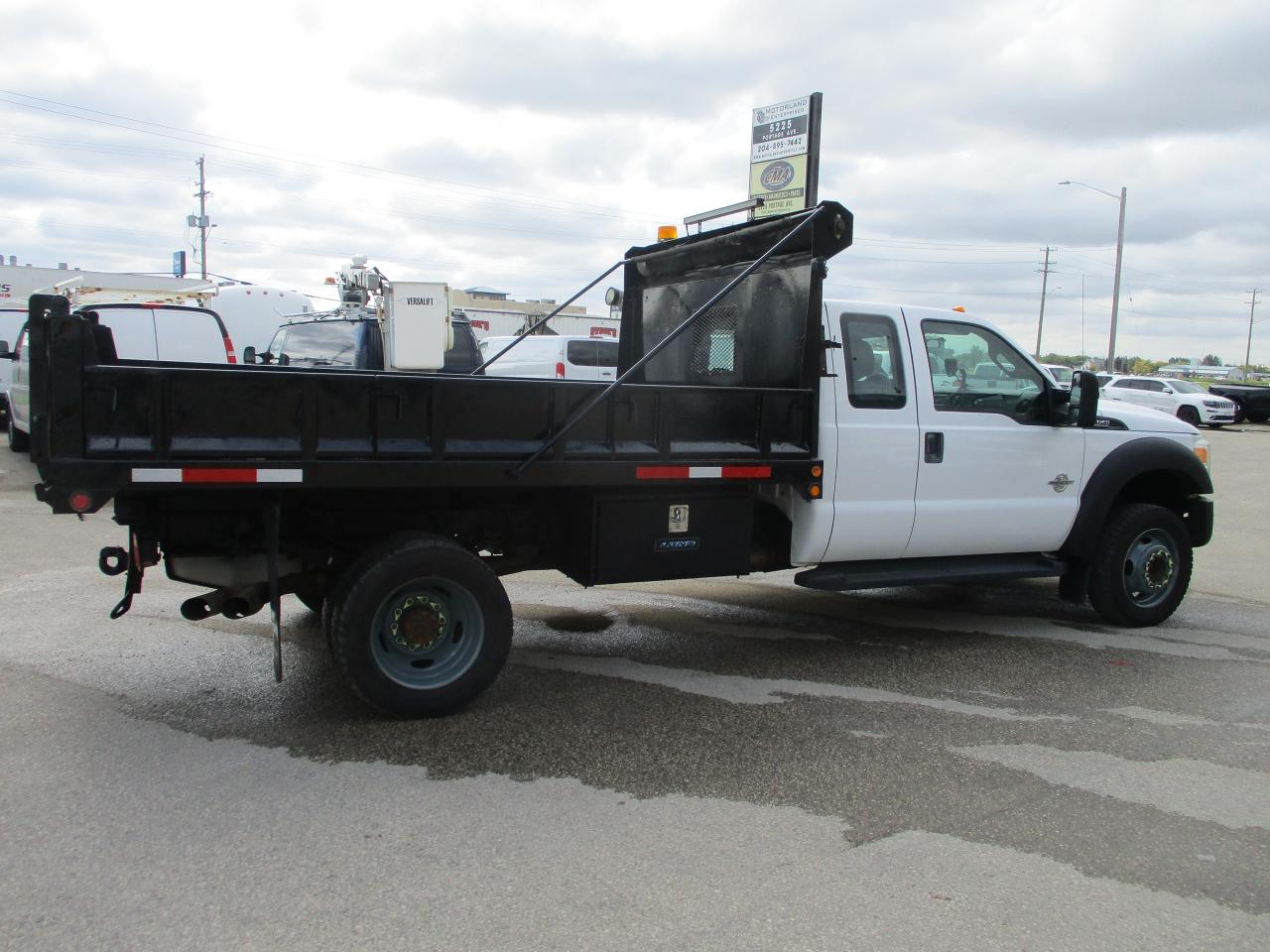 2012 Ford SUPER DUTY F-450 DRW 2WD SuperCab 186" WB 84" CA XL - Photo #4