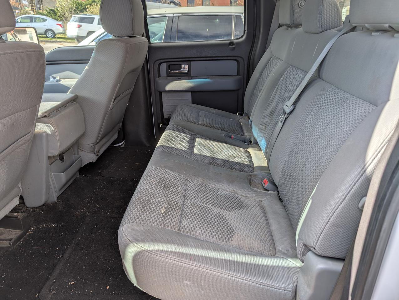 2013 Ford F-150 4WD SUPERCREW 145" XLT Photo