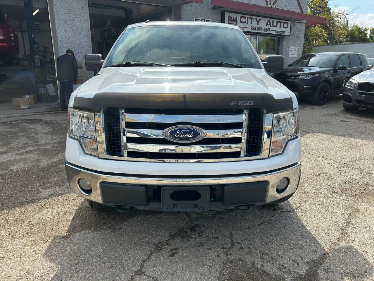 2010 Ford F-150 4WD SUPERCAB 145" XLT - Photo #2