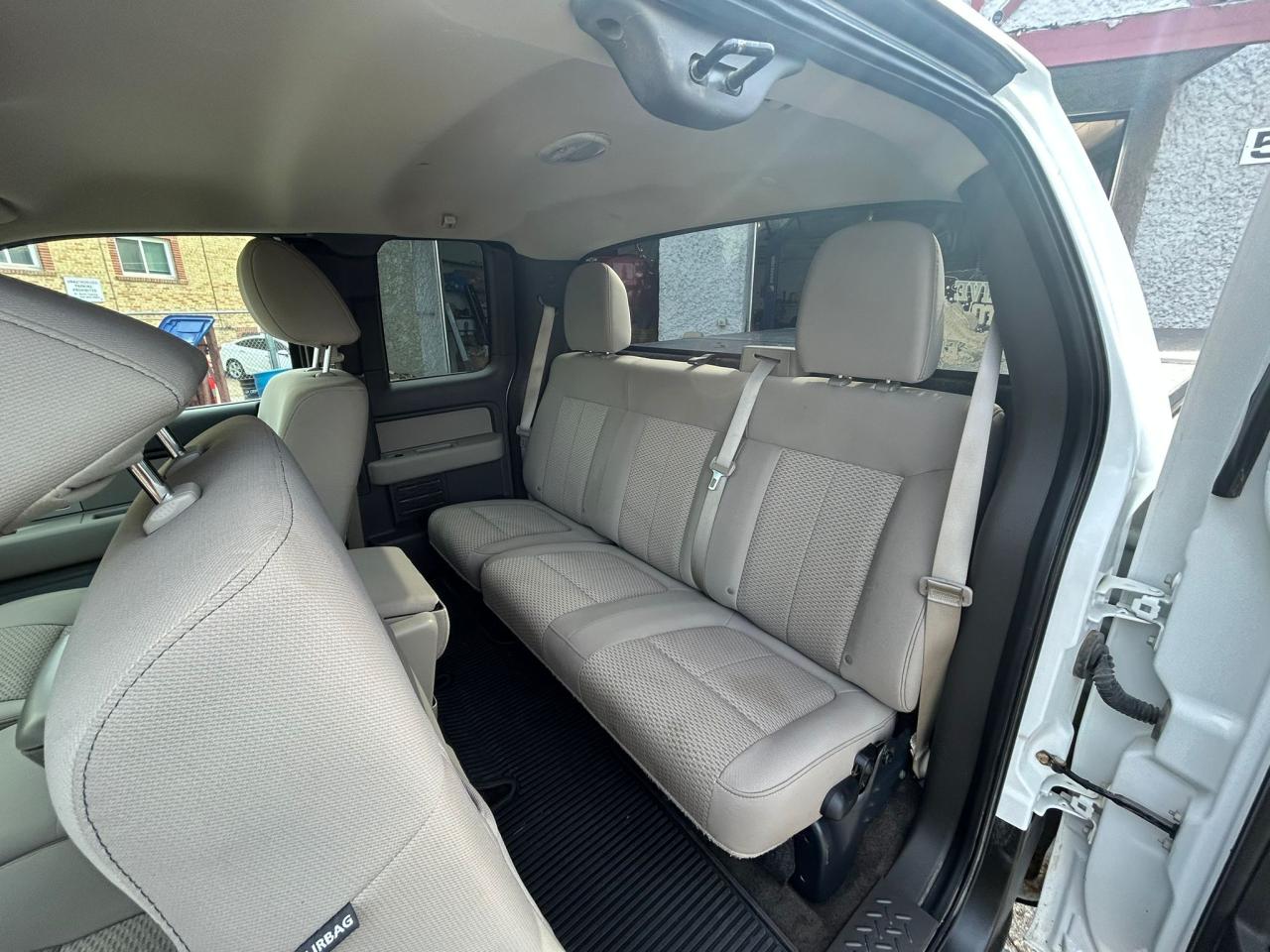 2010 Ford F-150 4WD SUPERCAB 145" XLT - Photo #9