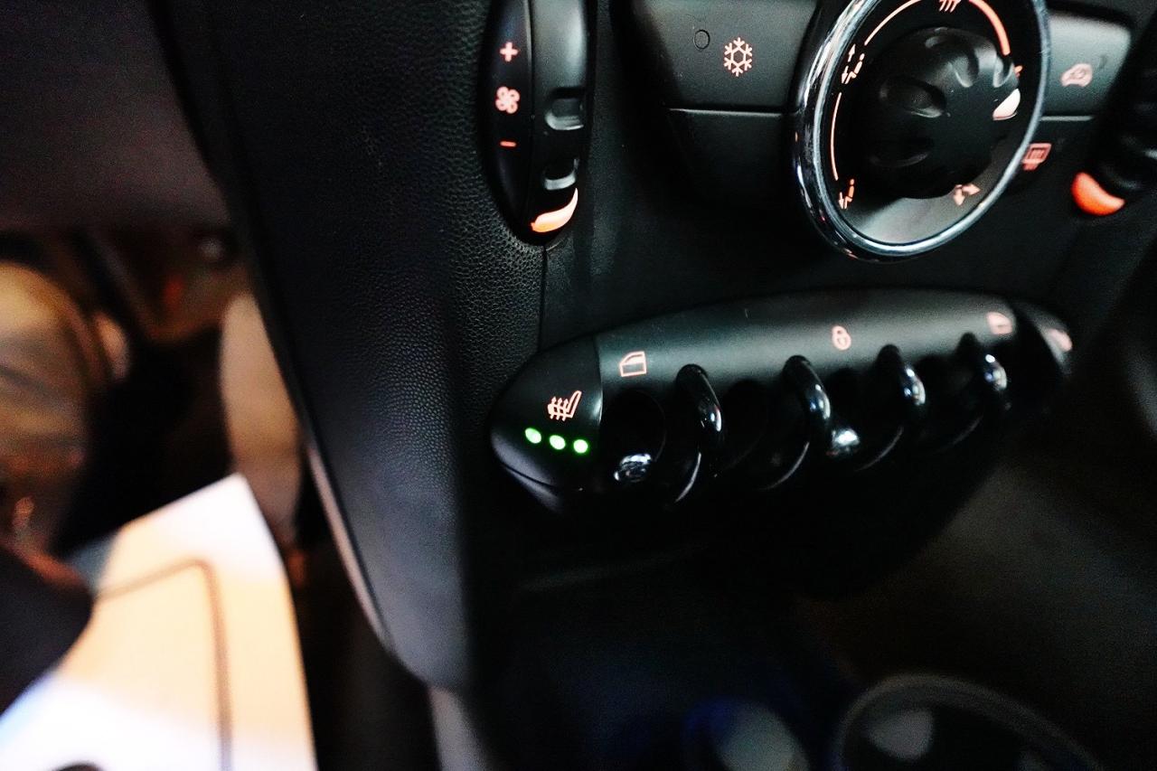 2012 MINI Cooper LOW KM, NO ACCIDENT ,SERVICE RECORDS,PANO ROOF - Photo #26