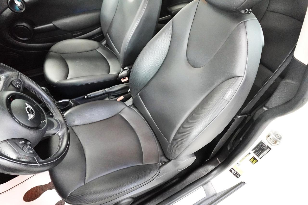 2012 MINI Cooper LOW KM, NO ACCIDENT ,SERVICE RECORDS,PANO ROOF - Photo #18