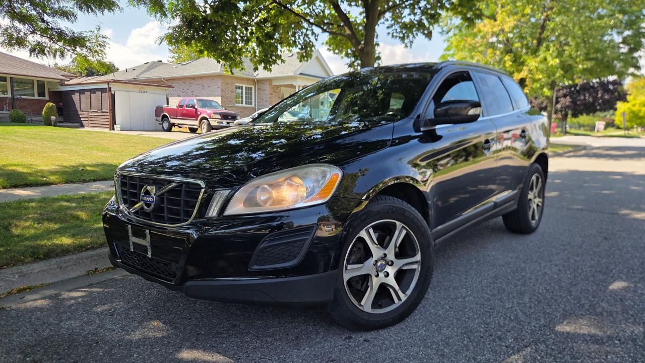 2012 Volvo XC60 T6 R-Design - Photo #1