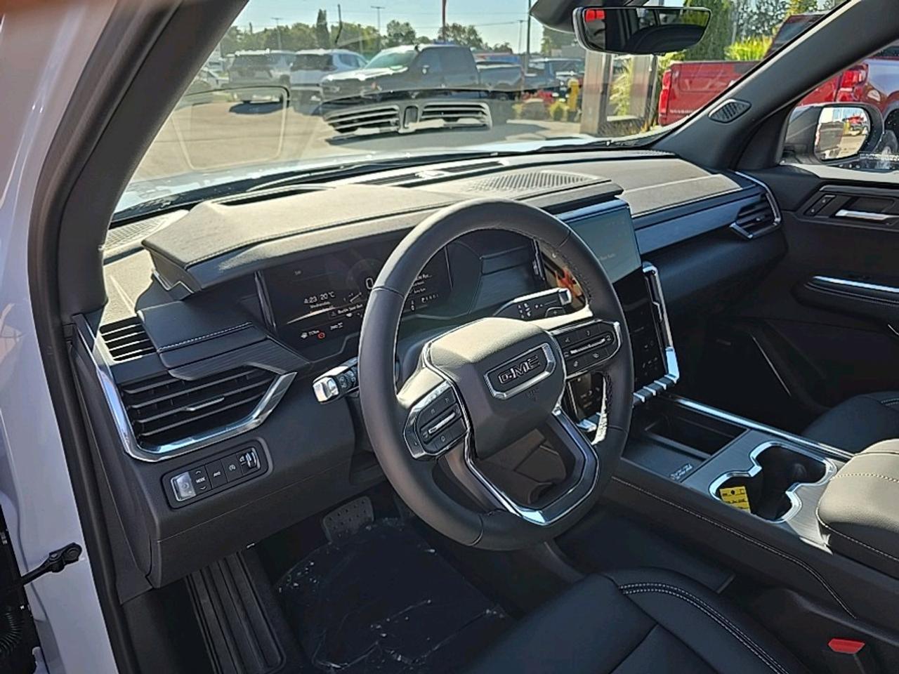 2026 GMC Acadia Elevation *Used Dealer Demo* Photo3