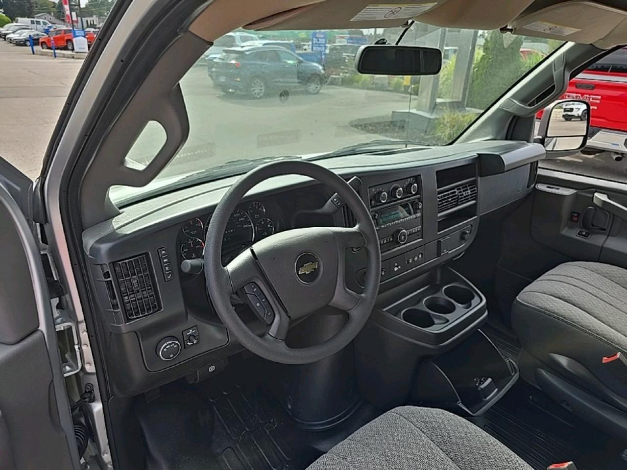 2025 Chevrolet Express 2500 Work Van Photo3