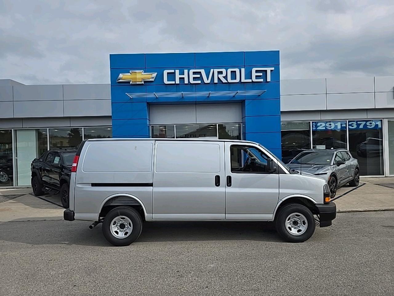 2025 Chevrolet Express 2500 Work Van Photo