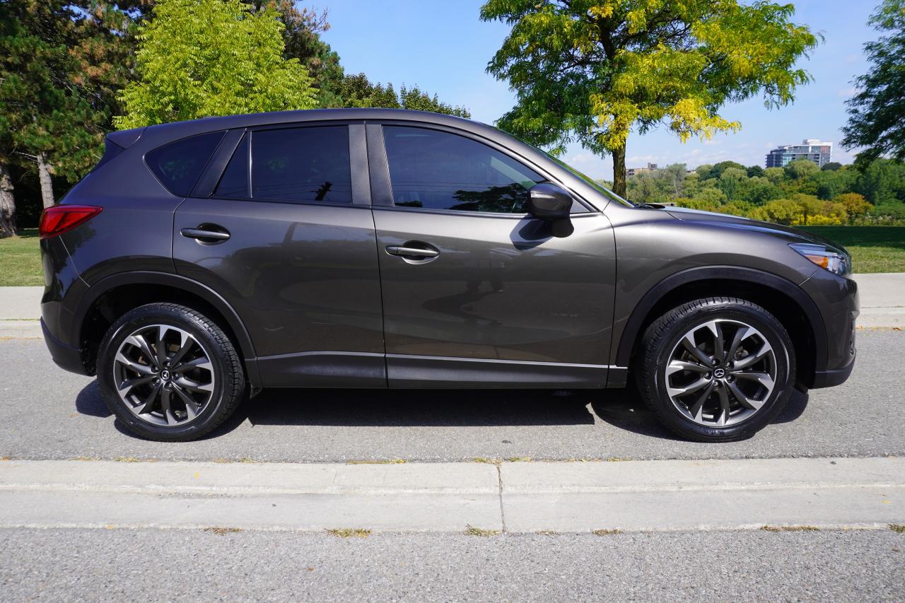 2016 Mazda CX-5 1 OWNER / GT / STUNNING COMBO / LOADED / LOCAL SUV Photo4