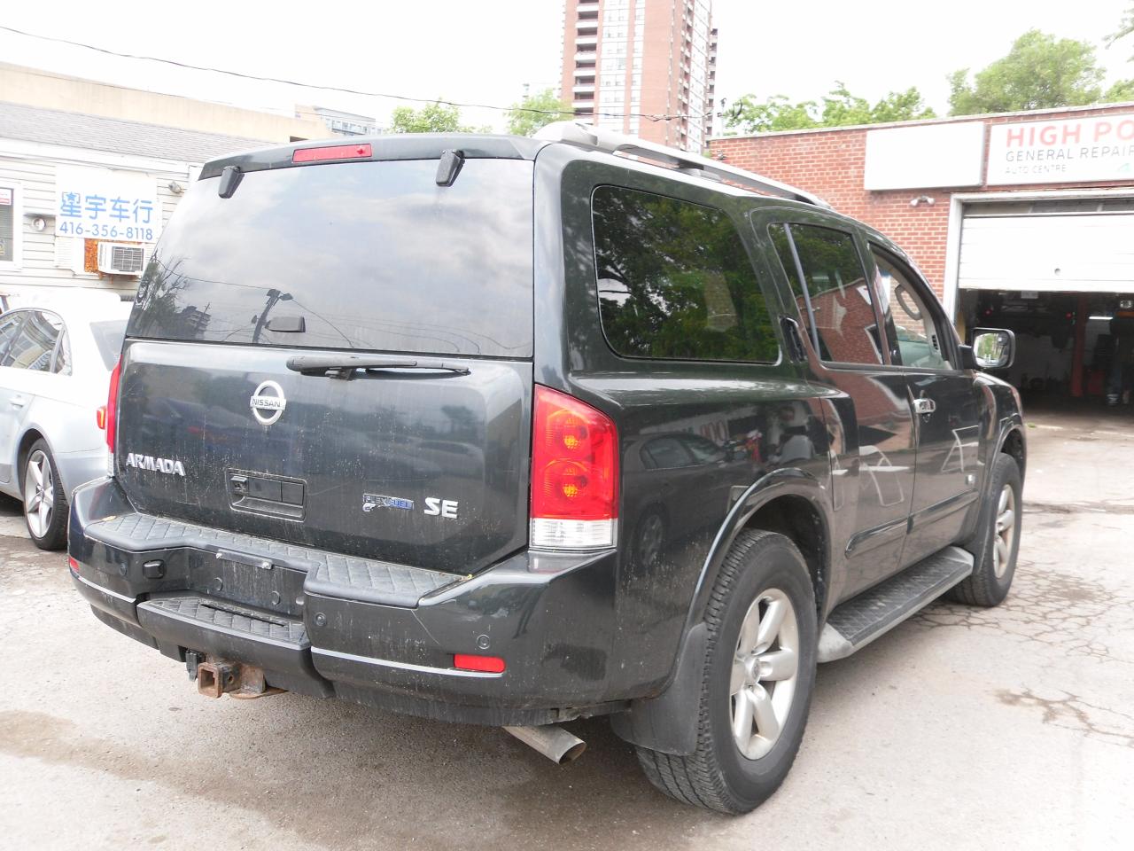 2009 Nissan Armada 4WD 4dr SE FFV Photo2
