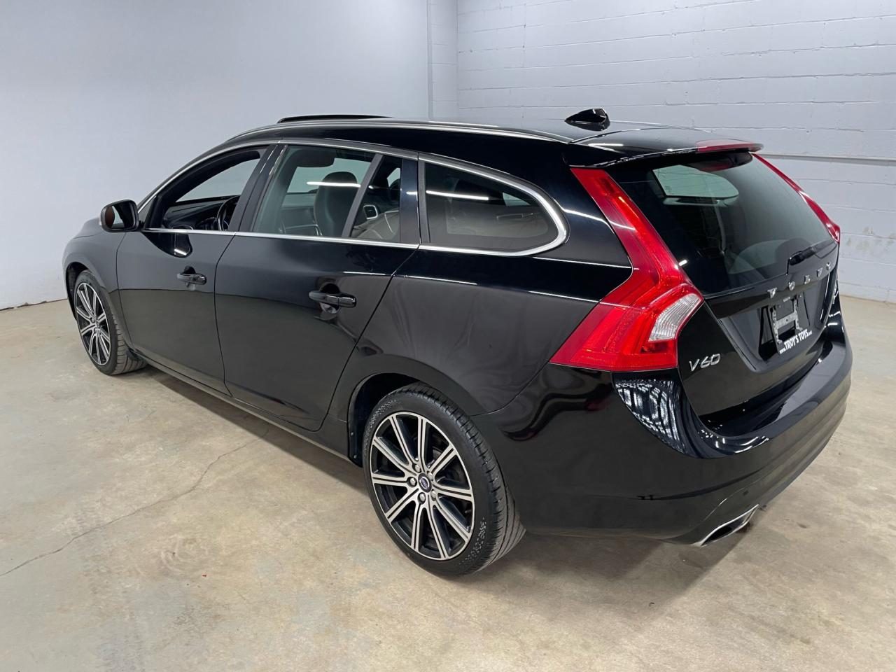 2016 Volvo V60 T6 Premier