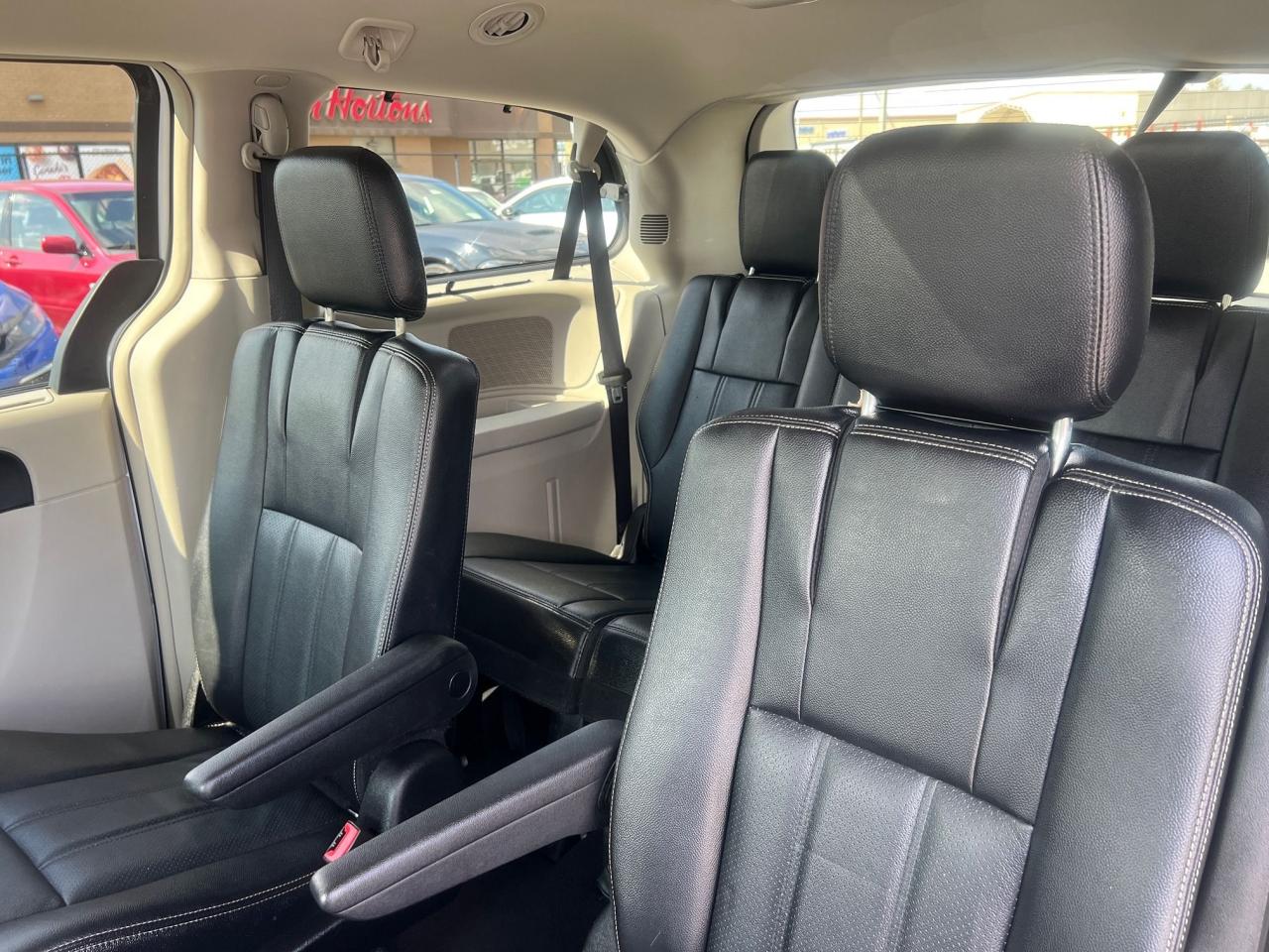 2015 Dodge Grand Caravan Crew Plus - Photo #13