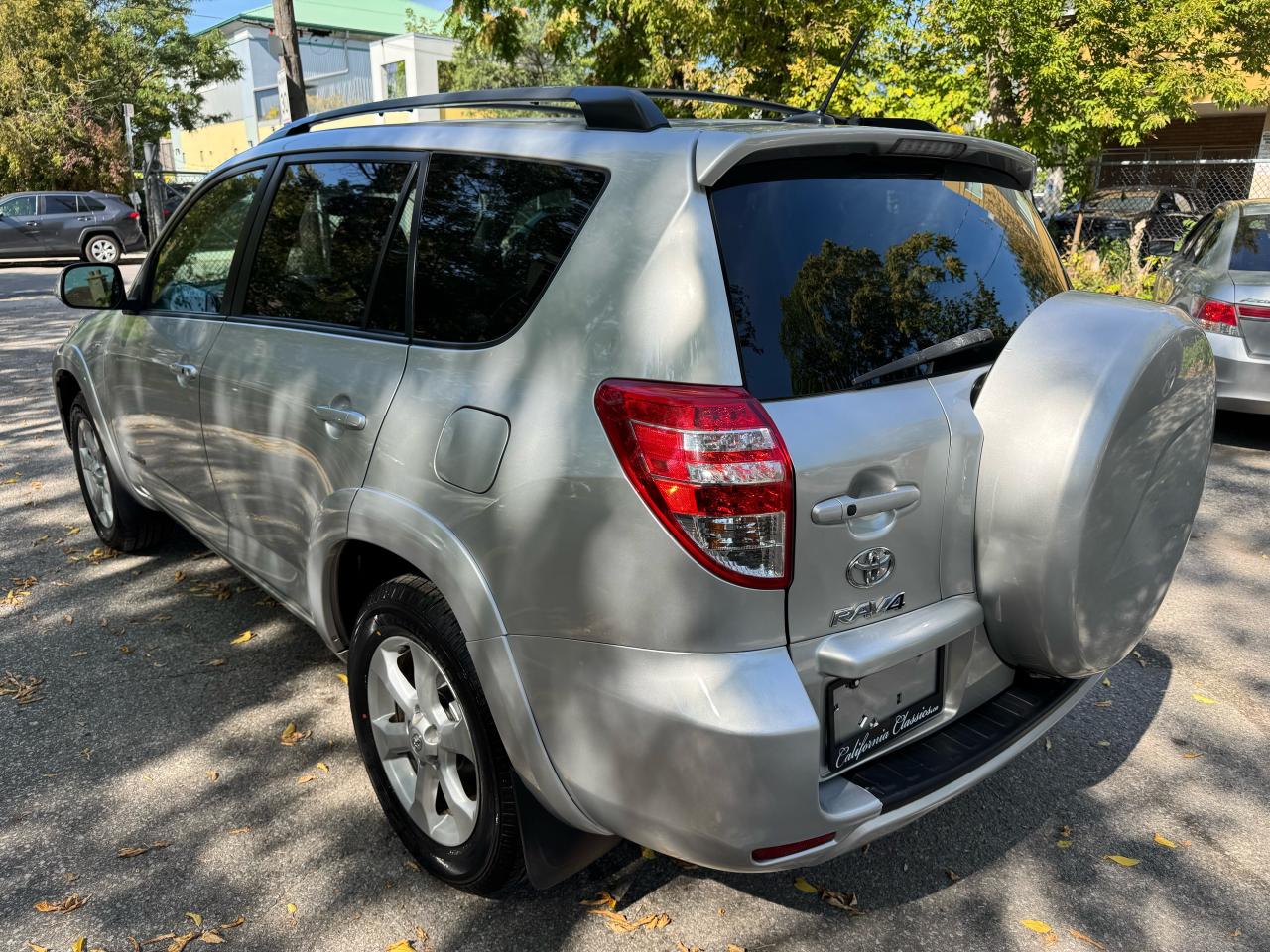 2012 Toyota RAV4 LIMITED V6 - 4WD - Photo #3