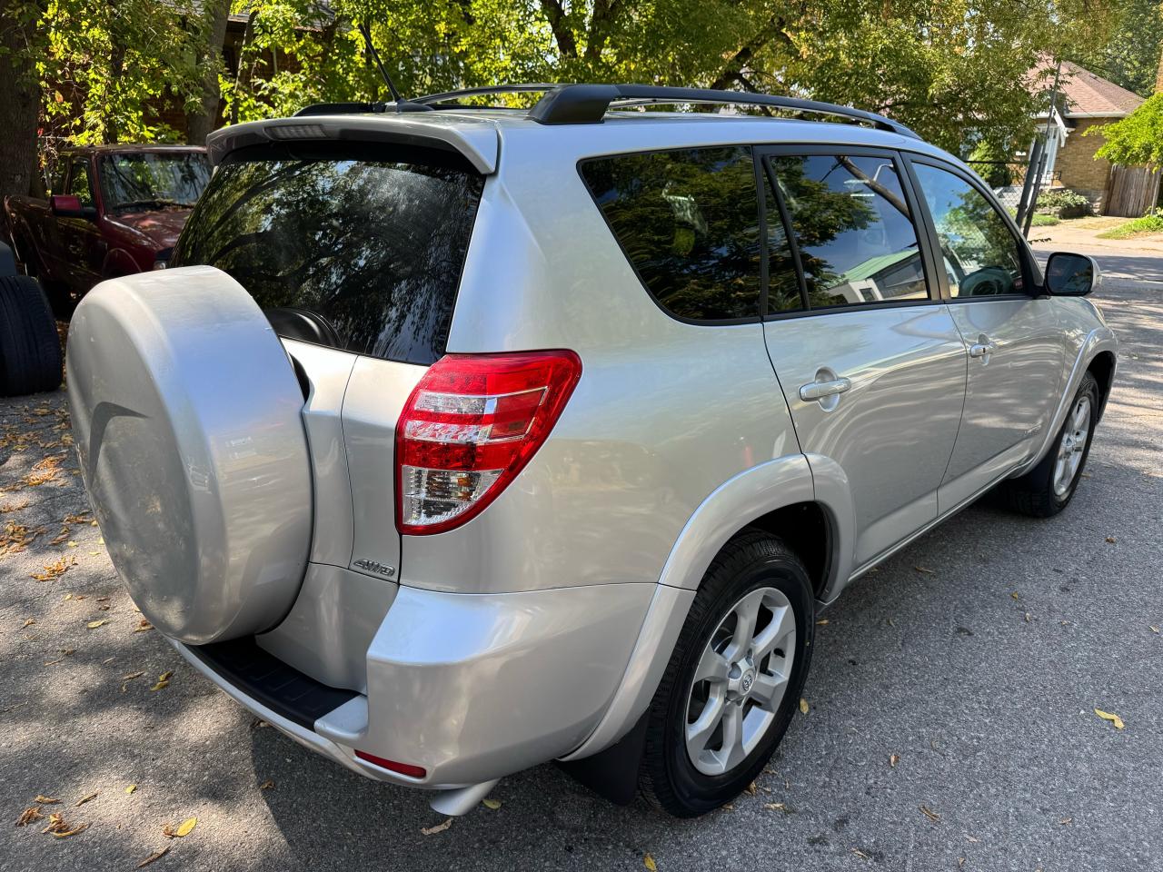 2012 Toyota RAV4 LIMITED V6 - 4WD - Photo #5