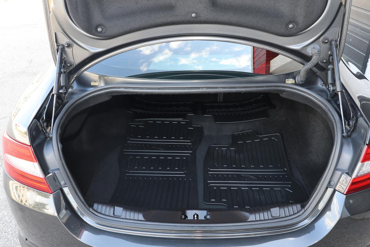 2014 Jaguar XF XFR 5.0L V8 - SUNROOF|BLINDSPOT|NAVI|CAMERA - Photo #23