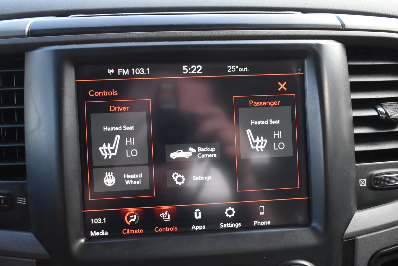 2020 RAM 1500 Classic SLT 5.7L - Photo #25