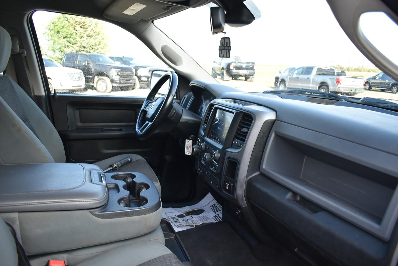 2020 RAM 1500 Classic SLT 5.7L - Photo #15