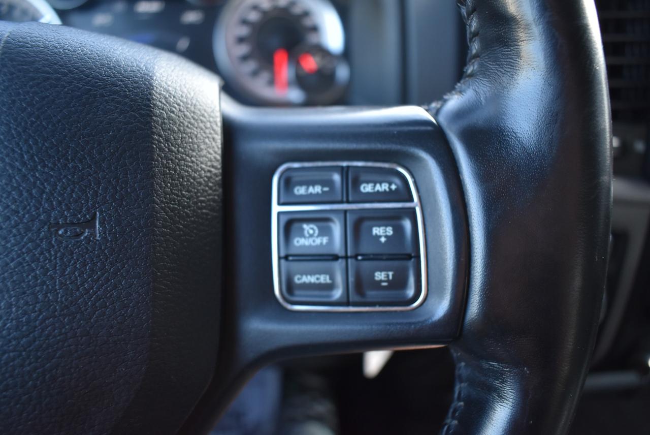 2020 RAM 1500 Classic SLT 5.7L - Photo #20