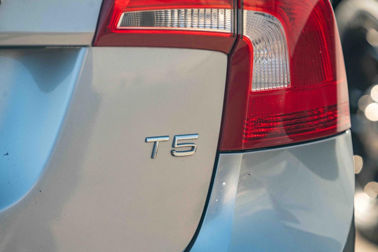2012 Volvo S60 T5 - Photo #11