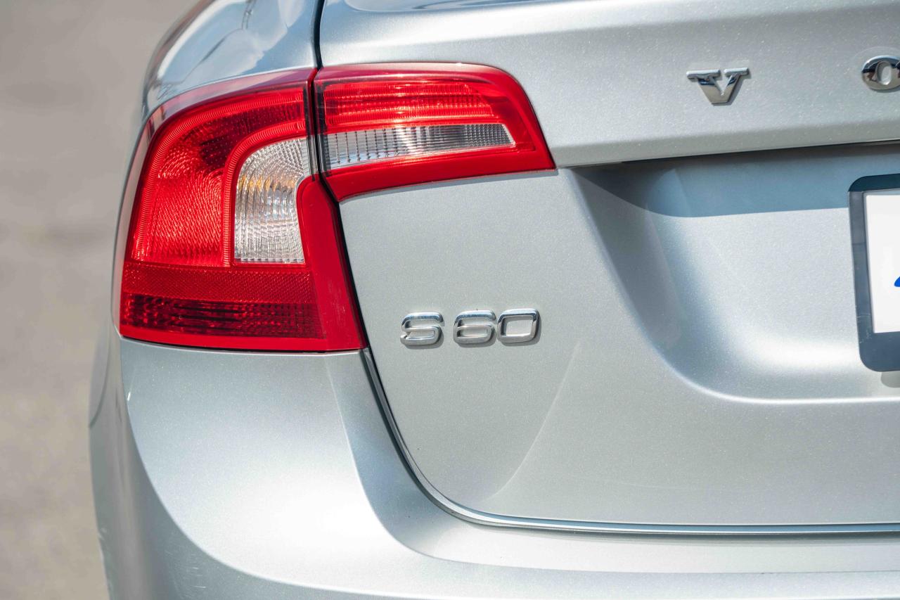 2012 Volvo S60 T5 - Photo #12