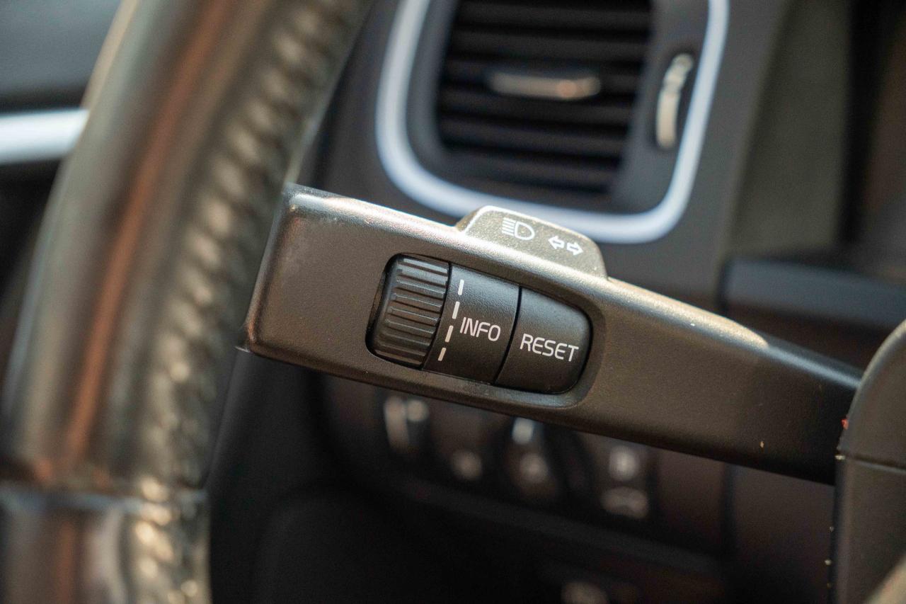 2012 Volvo S60 T5 - Photo #26