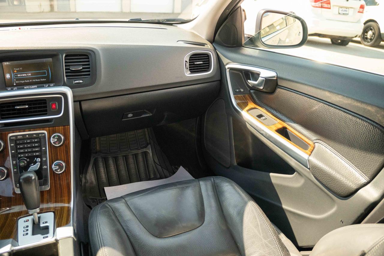 2012 Volvo S60 T5 - Photo #44