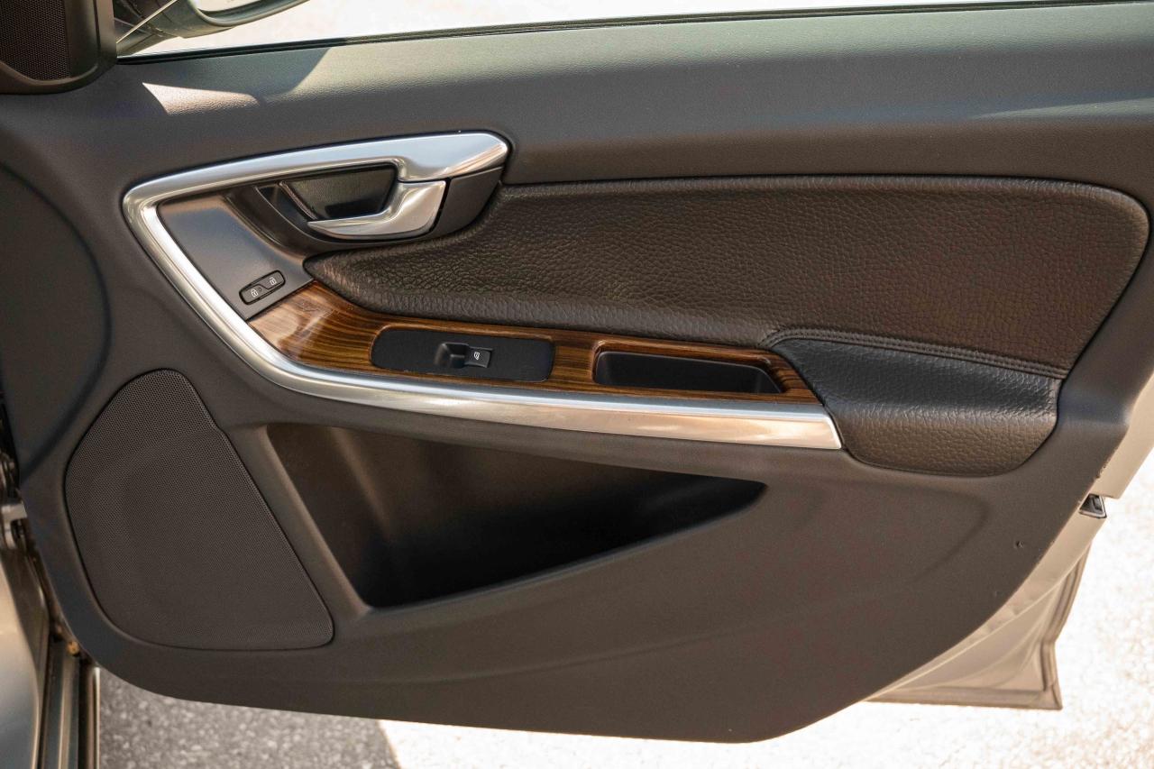 2012 Volvo S60 T5 - Photo #49
