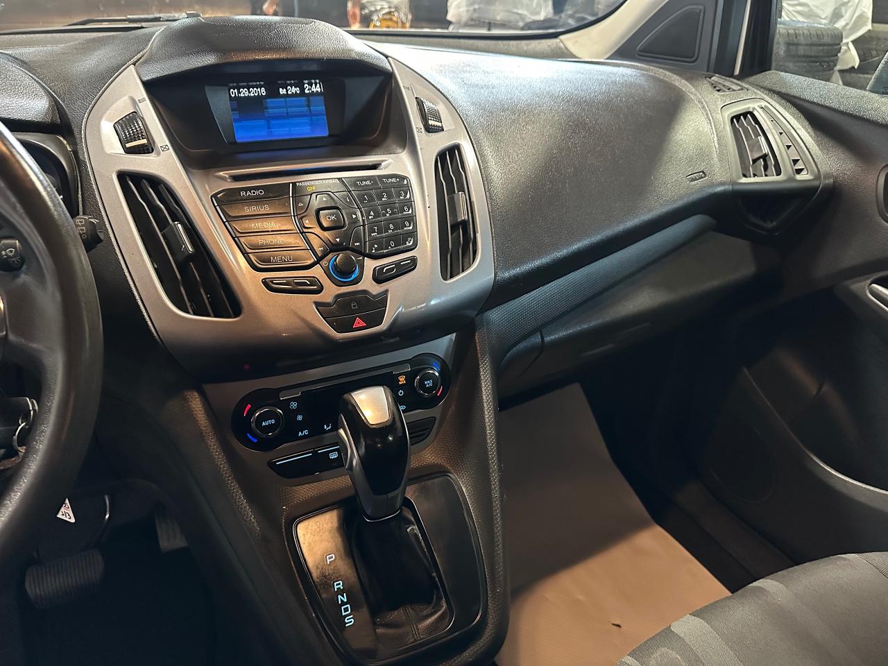 2016 Ford Transit Connect 4dr Wgn XLT w/Rear Liftgate PASSANGER - Photo #19