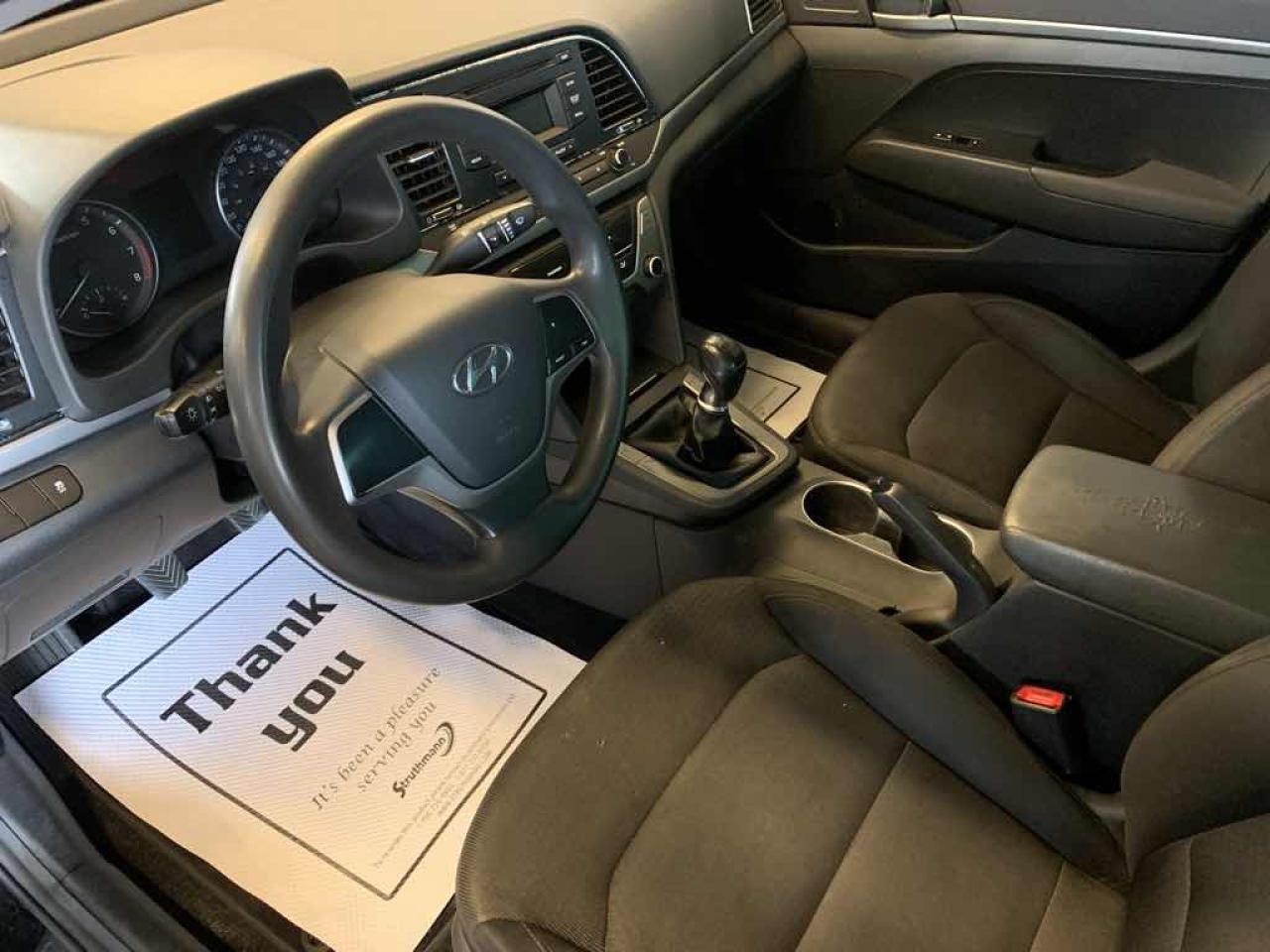2017 HYUNDA ELANTRA SE - Photo #8