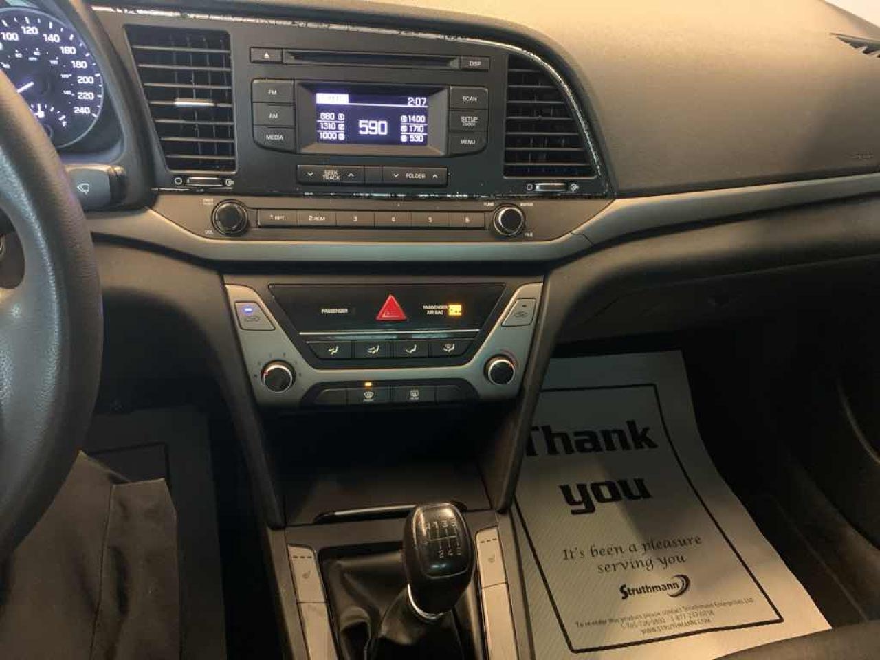 2017 HYUNDA ELANTRA SE - Photo #10