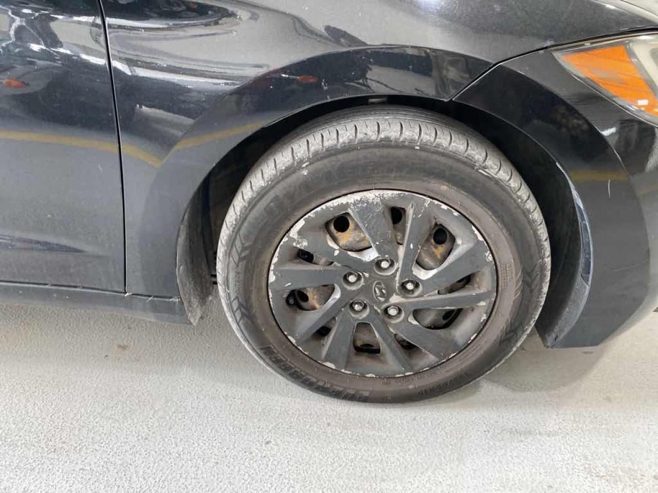 2017 HYUNDA ELANTRA SE - Photo #14